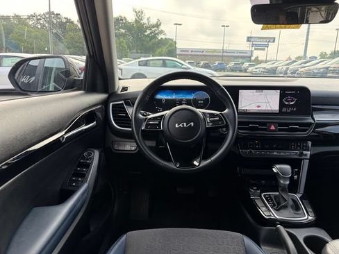 Used 2024 Kia Seltos S FWD image 4