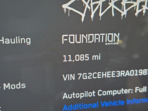 Used 2024 Tesla Cybertruck Cyberbeast AWD/4WD image 19