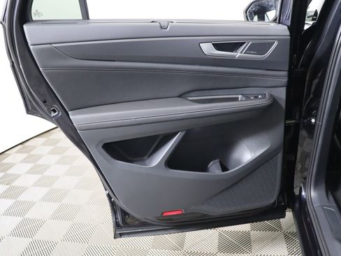 Used 2025 Volkswagen Atlas Cross Sport SEL Premium R-Line image 45