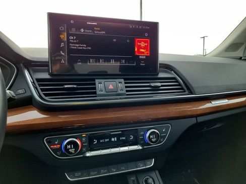 Used 2022 Audi Q5 2.0T Prestige w/ Prestige Package image 31
