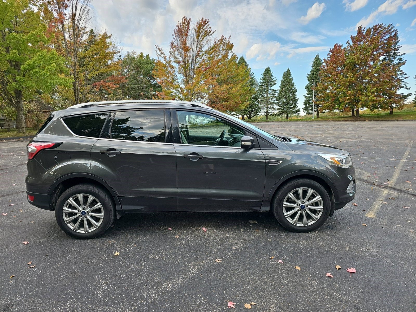 Used 2017 Ford Escape Titanium AWD/4WD image 7