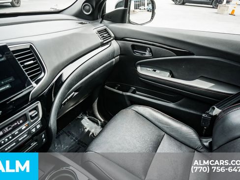 Used 2022 Honda Pilot Black Edition image 48