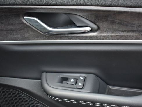 Used 2025 Jeep Grand Cherokee Limited w/ Black Appearance Package image 64