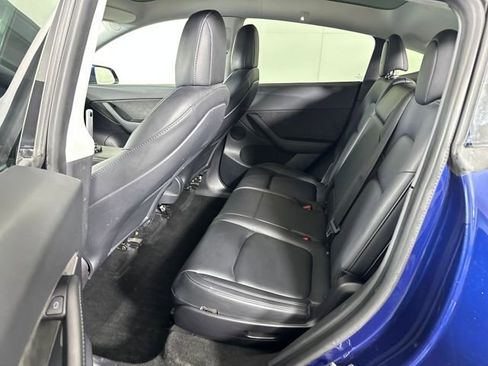 Used 2021 Tesla Model Y Long Range image 24