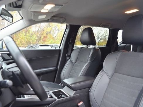 Used 2024 Mitsubishi Outlander SE image 18