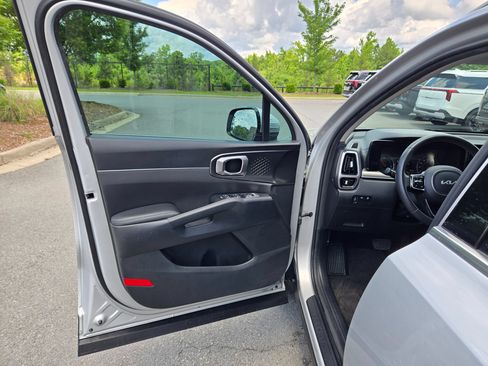 Used 2022 Kia Sorento S FWD image 20