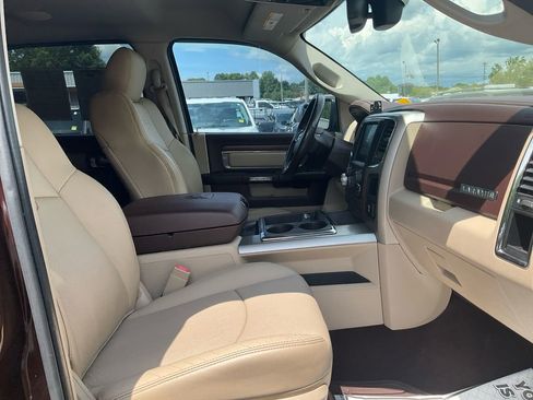 Used 2015 RAM 1500 Laramie w/ Convenience Group AWD/4WD image 12