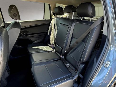 Used 2021 Volkswagen Tiguan SE image 26