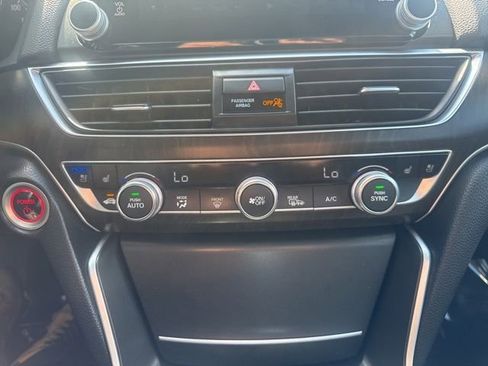 Used 2019 Honda Accord Touring image 15