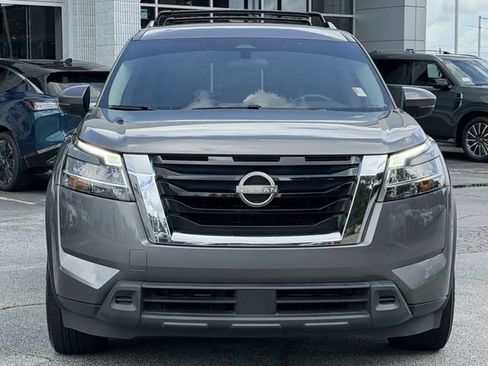 Used 2022 Nissan Pathfinder SV AWD/4WD image 7