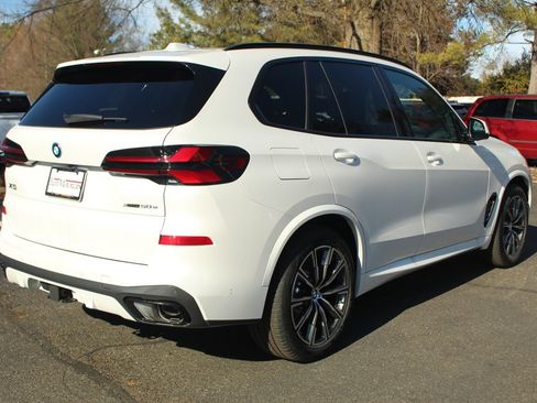 Used 2026 BMW X5 xDrive50e w/ M Sport Package AWD/4WD image 9