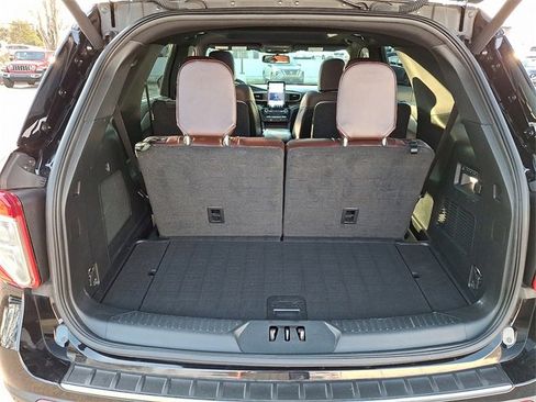 Used 2022 Ford Explorer Platinum w/ Equipment Group 601A image 30