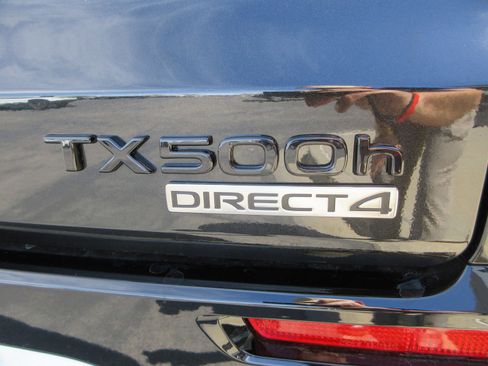 New 2026 Lexus TX 500h AWD image 9