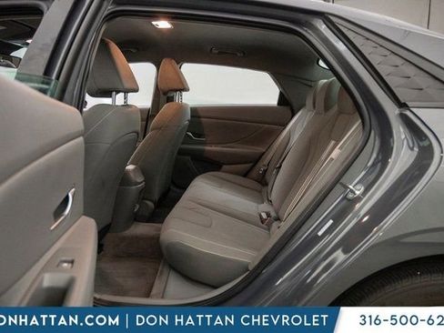Used 2024 Hyundai Elantra SEL image 25