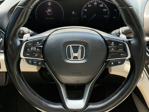 Used 2022 Honda Accord Touring image 15