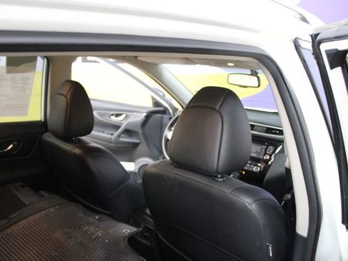 Used 2016 Nissan Rogue SL AWD/4WD image 10