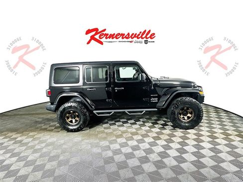Used 2020 Jeep Wrangler Unlimited Sahara image 8