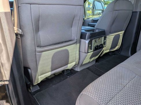 Used 2018 Ford F150 XLT w/ Equipment Group 302A Luxury AWD/4WD image 17