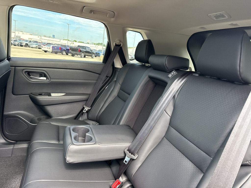 New 2026 Nissan Rogue Dark Armor AWD/4WD image 34