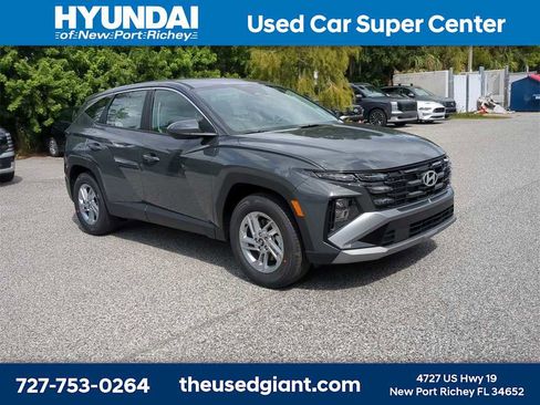 New 2026 Hyundai Tucson SE image 9