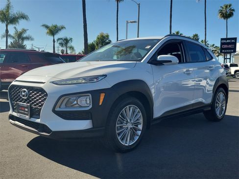 Used 2020 Hyundai Kona SEL image 2