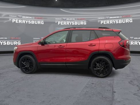 Used 2023 GMC Terrain SLT w/ Infotainment Package II AWD/4WD image 5