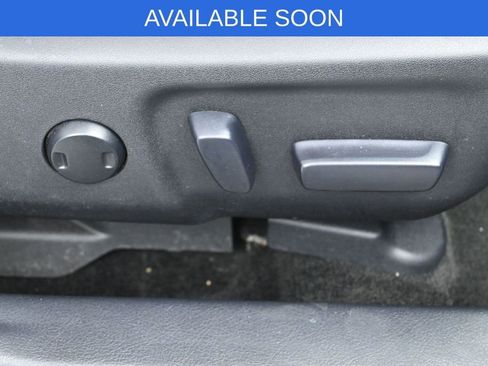 Used 2013 Toyota Avalon Limited FWD image 38