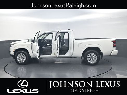 Used 2023 Nissan Frontier SV w/ Technology Package image 26