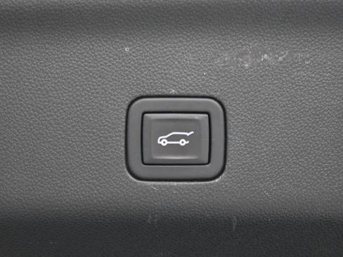 Used 2023 Cadillac Escalade Sport AWD/4WD image 34