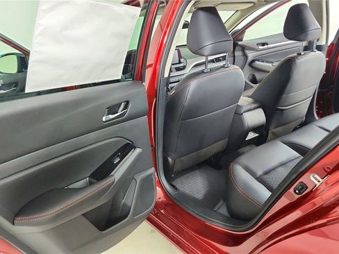 Used 2024 Nissan Altima 2.5 SR FWD image 28
