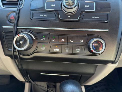 Used 2015 Honda Civic LX image 29