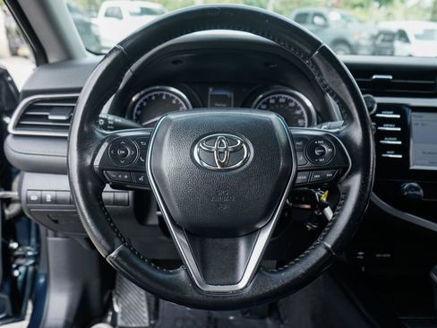 Used 2019 Toyota Camry SE w/ Carpet Mat Package FWD image 20