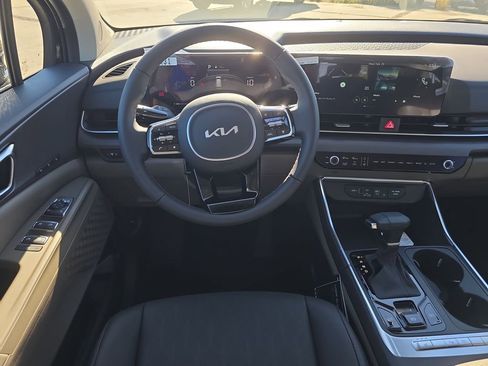 New 2026 Kia Carnival EX FWD image 14