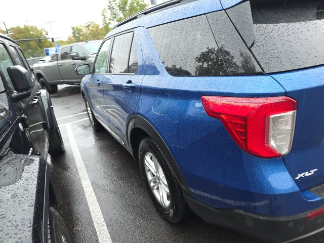Used 2020 Ford Explorer XLT w/ Equipment Group 202A AWD/4WD image 9
