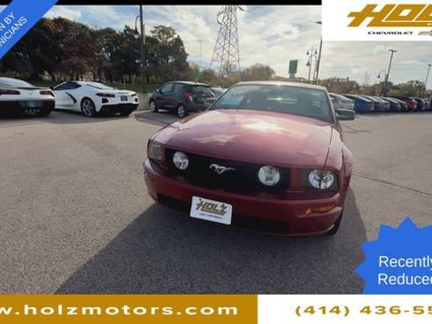 Used 2006 Ford Mustang GT image 3