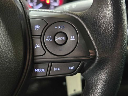 Used 2023 Toyota Corolla LE image 31