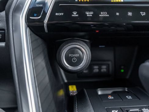 Certified 2024 Toyota Venza Limited AWD/4WD image 26
