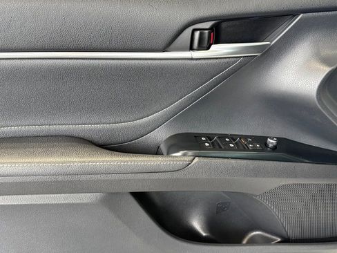 Used 2018 Toyota Camry XSE image 15