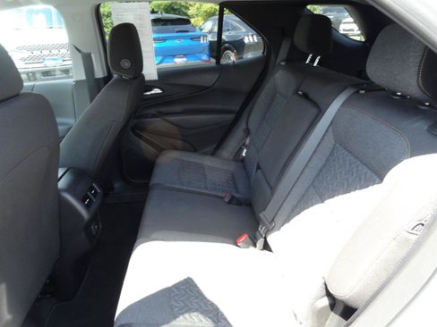 Used 2022 Chevrolet Equinox LT AWD/4WD image 17