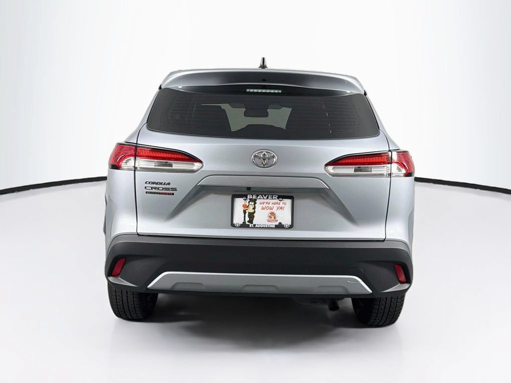Used 2025 Toyota Corolla Cross L FWD image 8