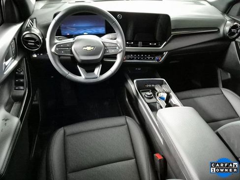 Used 2026 Chevrolet Equinox LT w/ Convenience Package II image 10