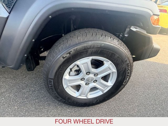 Certified 2025 Jeep Wrangler Sport AWD/4WD image 8