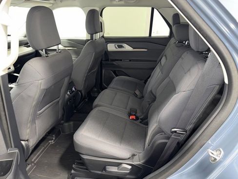 Used 2025 Ford Explorer Active image 30