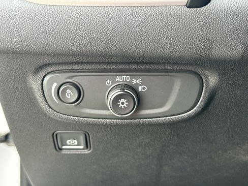 Used 2018 GMC Terrain SLE w/ Driver Convenience Package FWD image 23