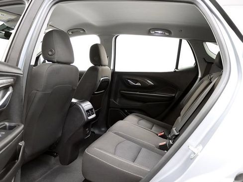 Used 2024 GMC Terrain SLE AWD/4WD image 14
