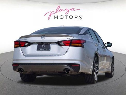 Used 2022 Nissan Altima 2.5 SR FWD image 5