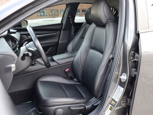 Used 2020 MAZDA MAZDA3 Sedan w/ Select Package image 12