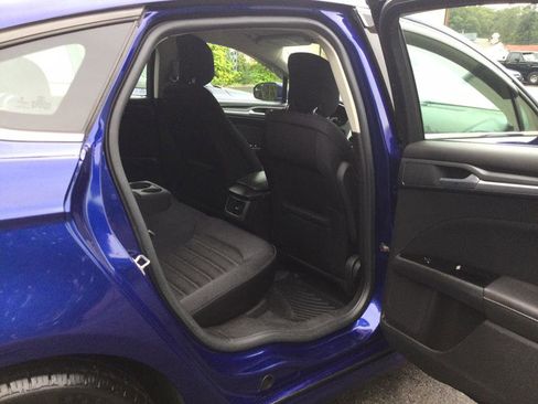 Used 2014 Ford Fusion SE image 25