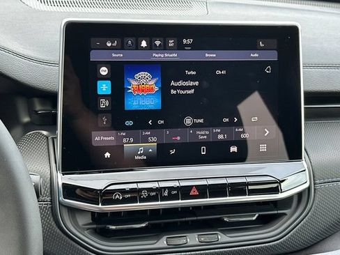 New 2026 Jeep Compass Latitude AWD/4WD image 17