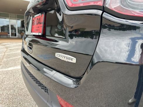 Certified 2025 Jeep Compass Latitude AWD/4WD image 45